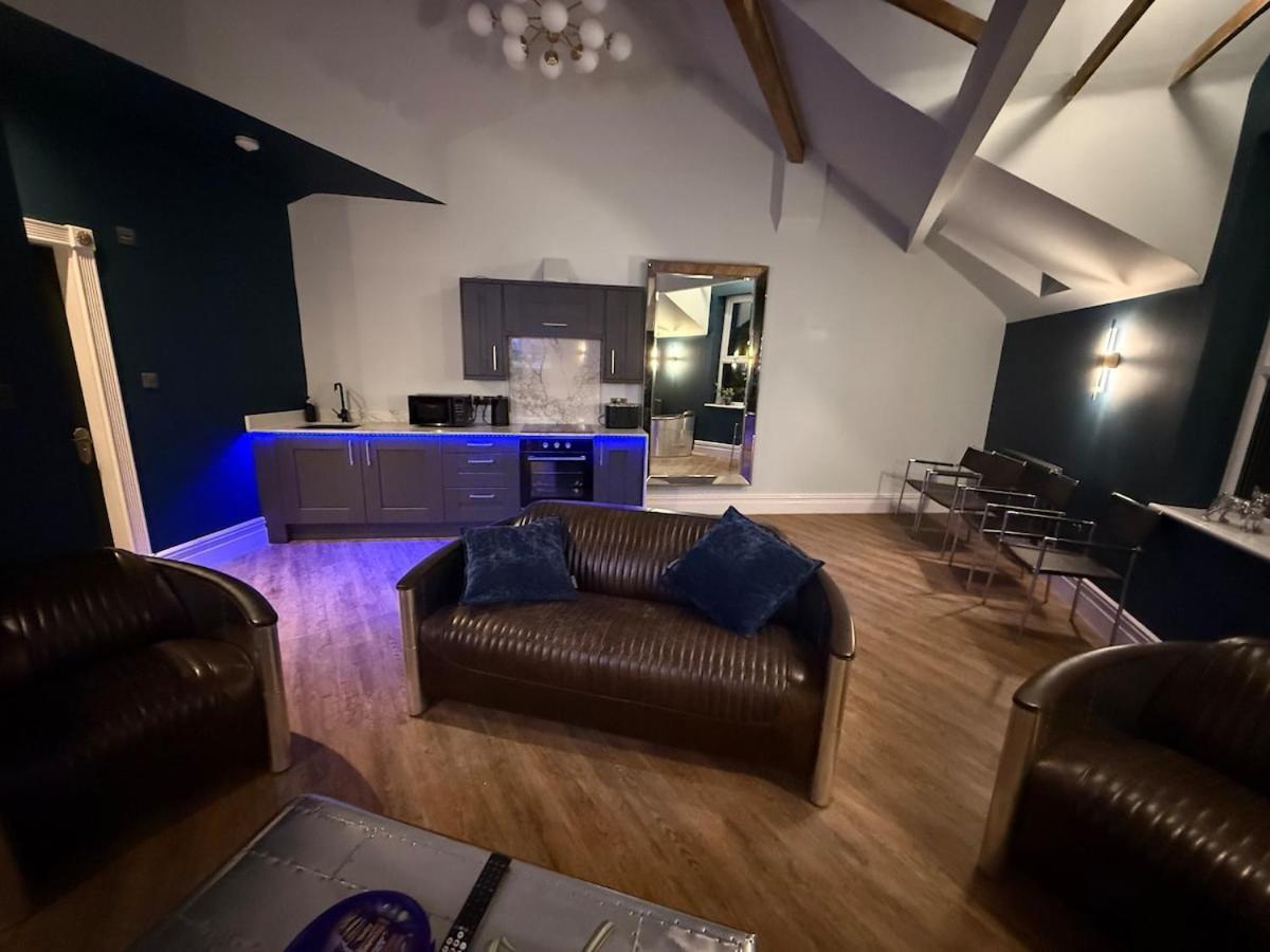 The Loft At One Luxury Penthouse Leilighet Wigan Eksteriør bilde
