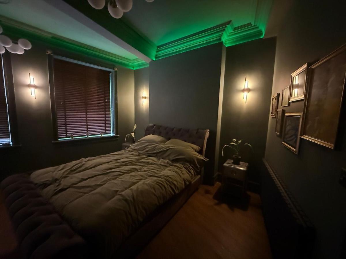 The Loft At One Luxury Penthouse Leilighet Wigan Eksteriør bilde