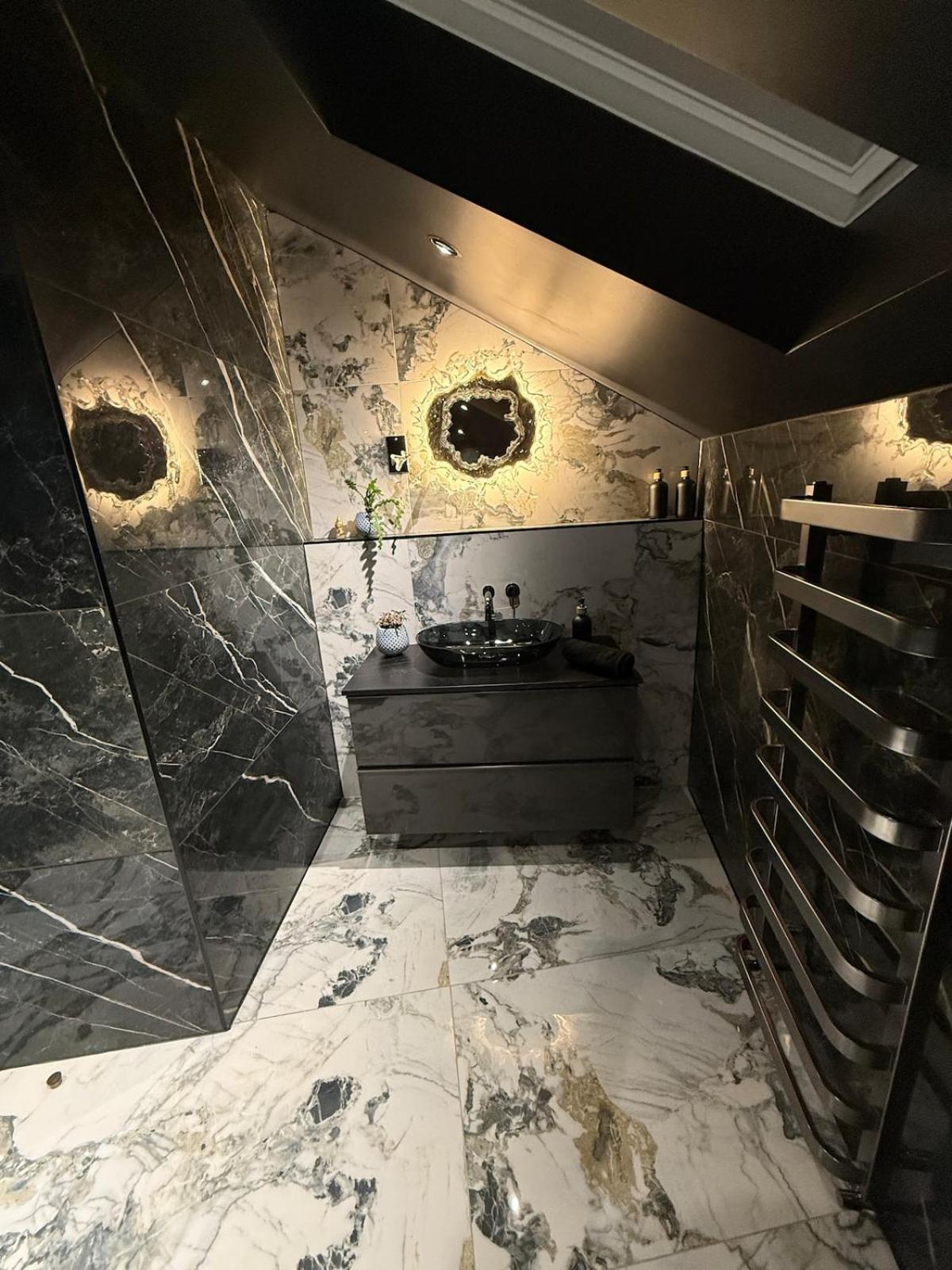 The Loft At One Luxury Penthouse Leilighet Wigan Eksteriør bilde